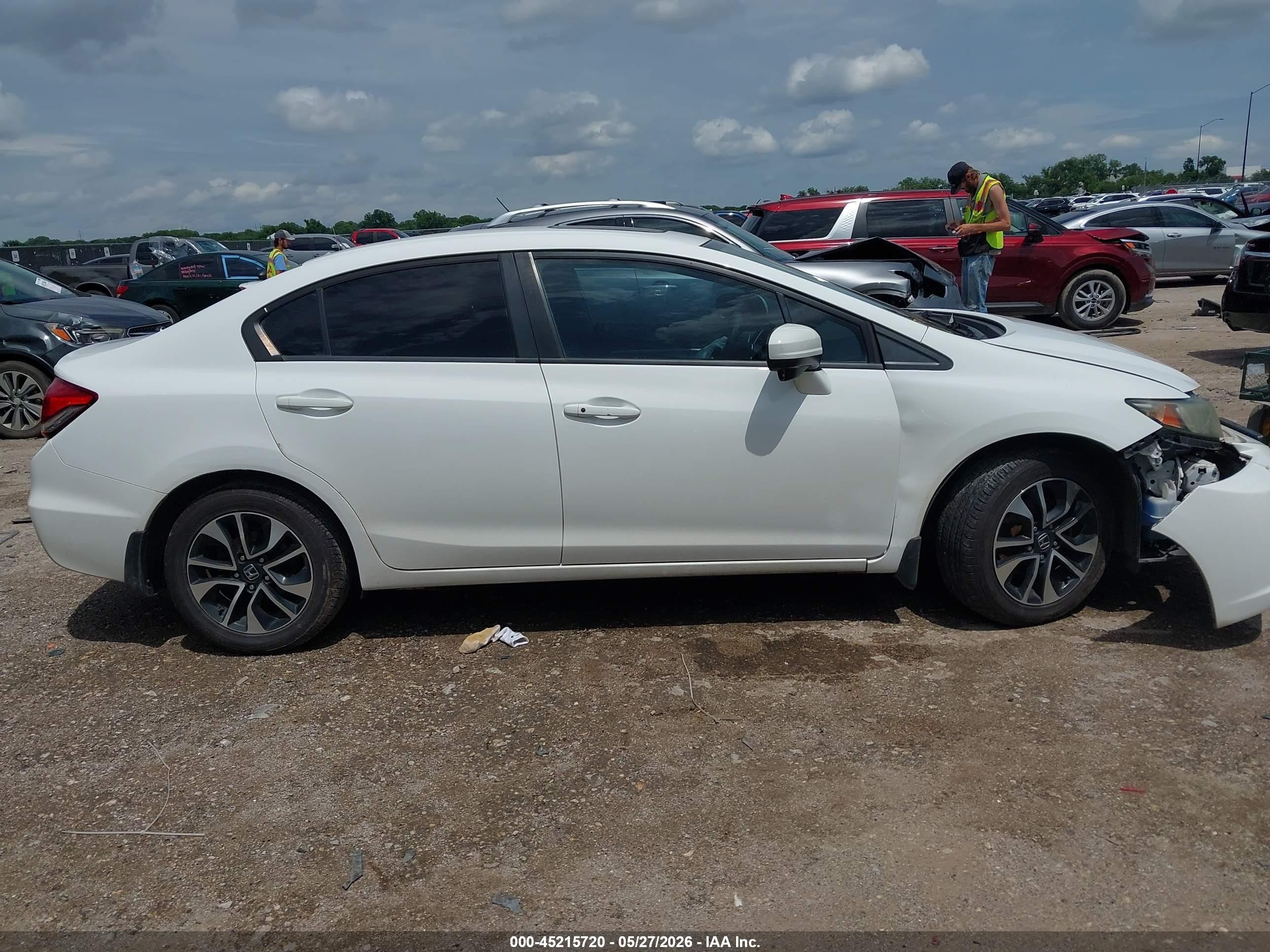 2014 Honda Civic Ex White vin: 19XFB2F85EE000636