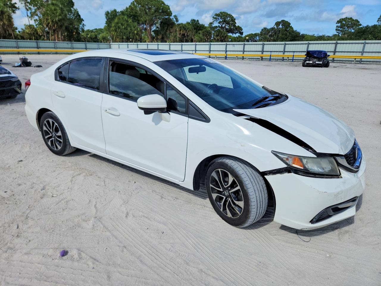 2015 Honda Civic Ex White vin: 19XFB2F85FE225981