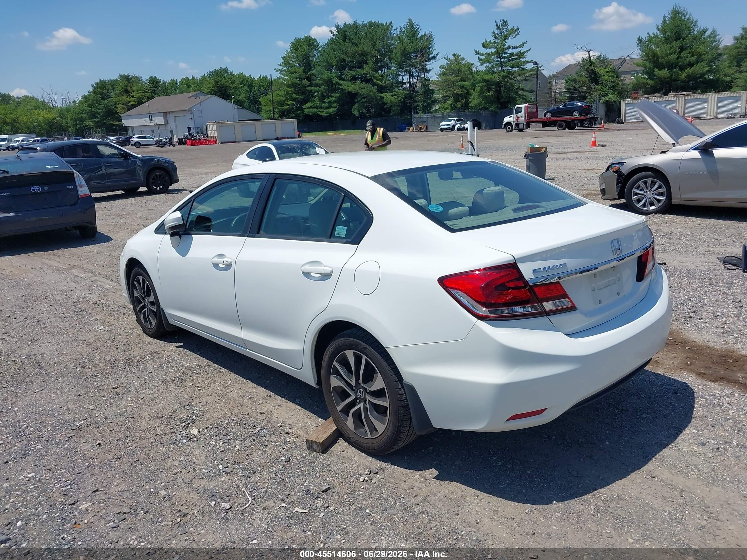 2015 Honda Civic Ex White vin: 19XFB2F85FE228198