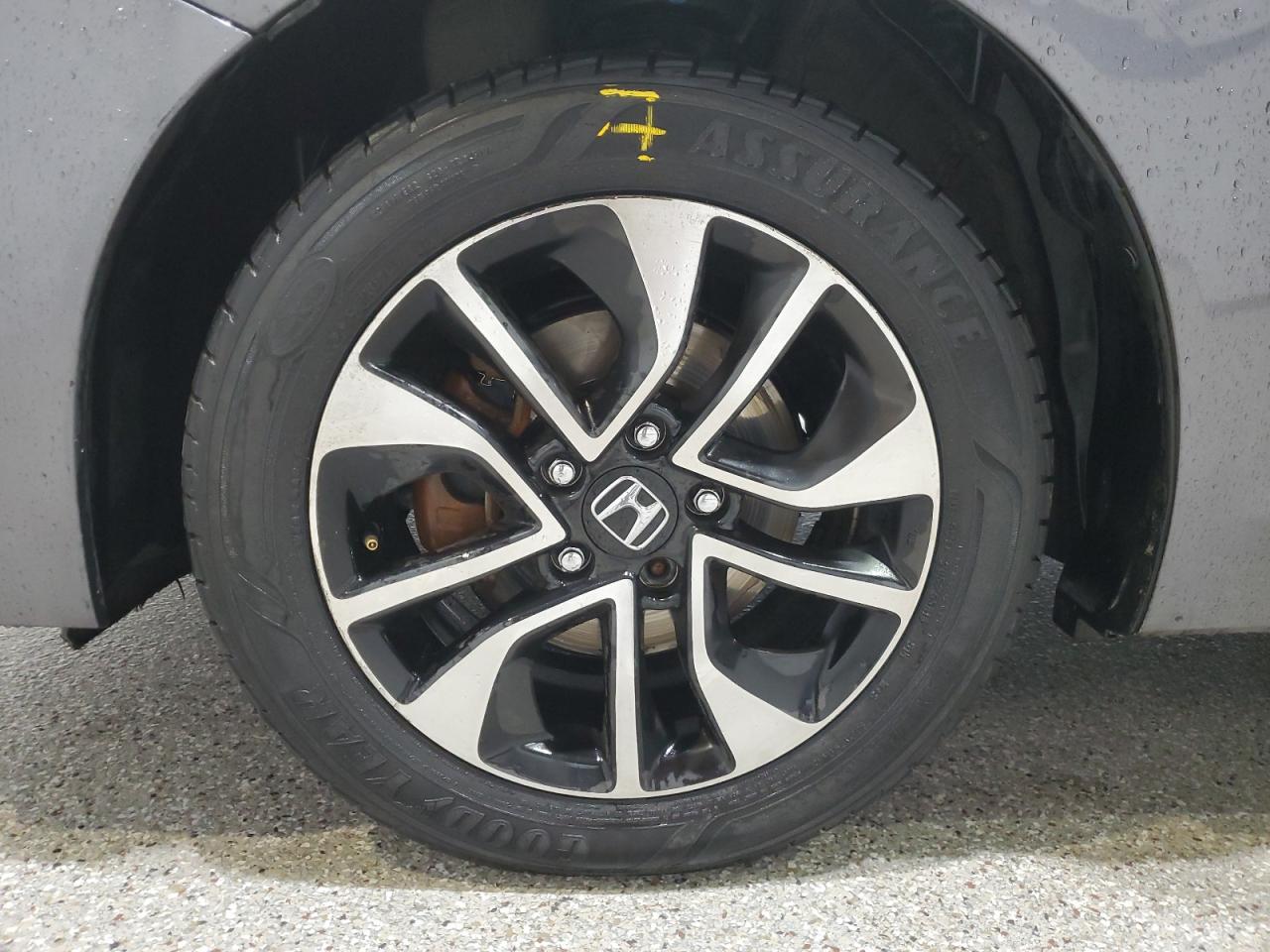 2015 Honda Civic Ex Gray vin: 19XFB2F86FE214214 Damage: Left Front Lug Nut, Missing, Replacement Required
