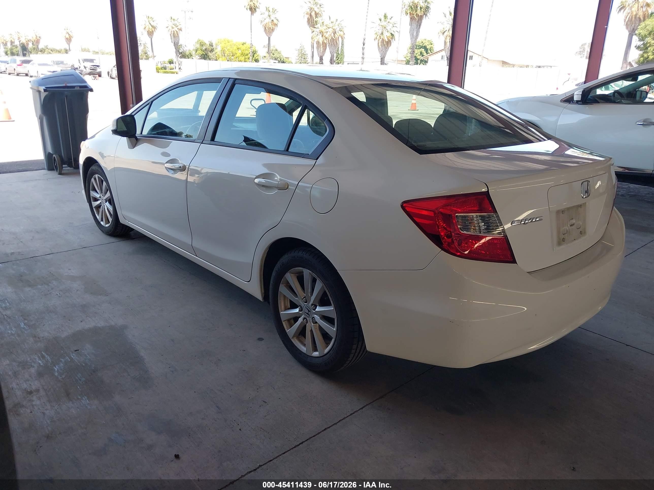 2012 Honda Civic Ex White vin: 19XFB2F87CE329559