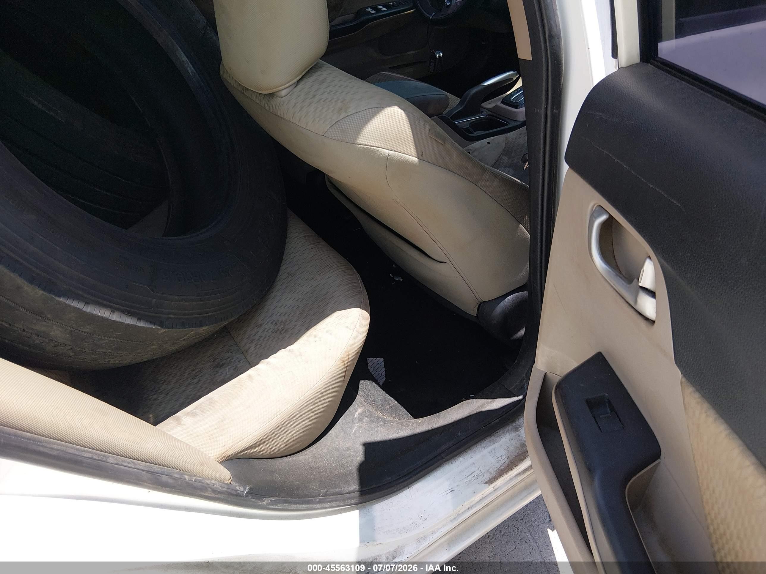 2014 Honda Civic Ex White vin: 19XFB2F87EE072423