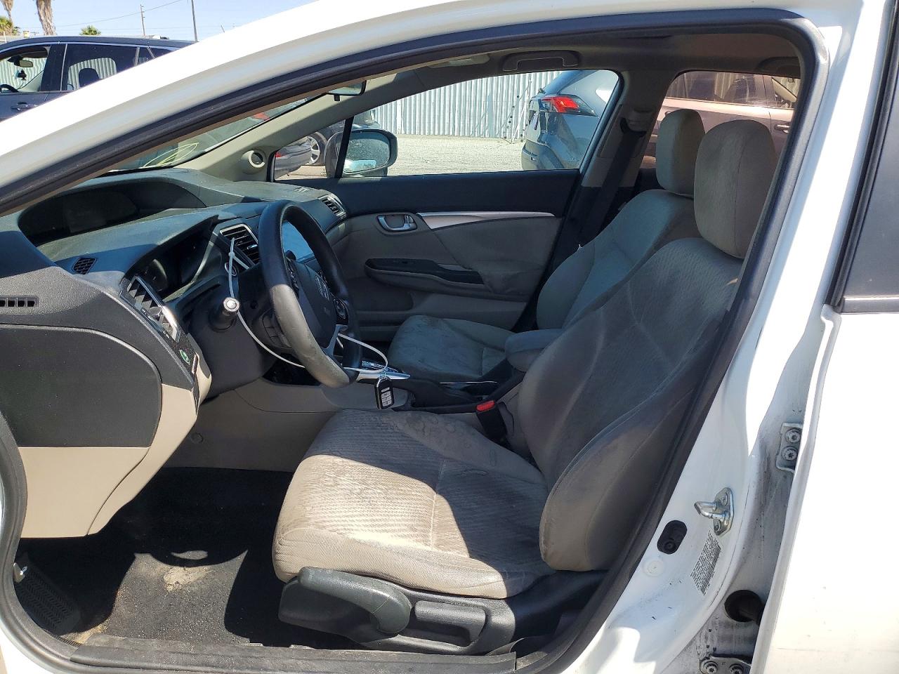 2014 Honda Civic White vin: 19XFB2F87EE258656