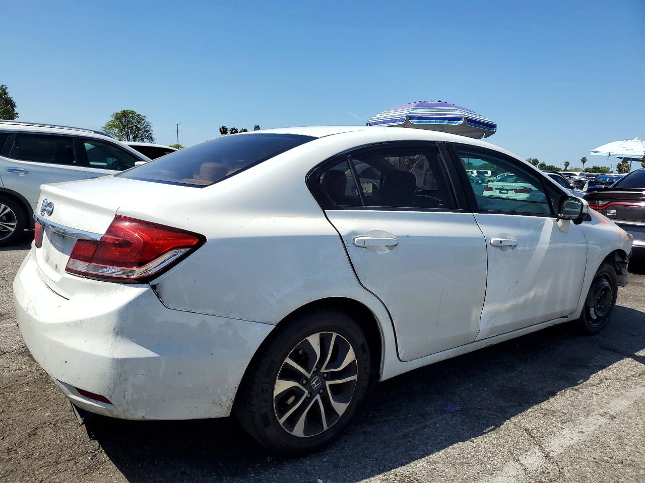 2014 Honda Civic White vin: 19XFB2F87EE258656
