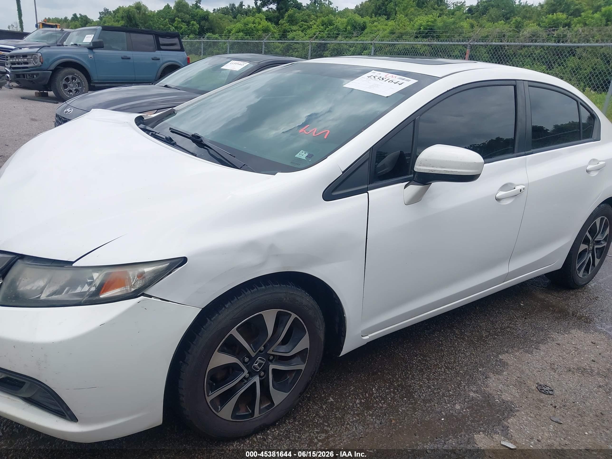 2015 Honda Civic Ex White vin: 19XFB2F87FE081768