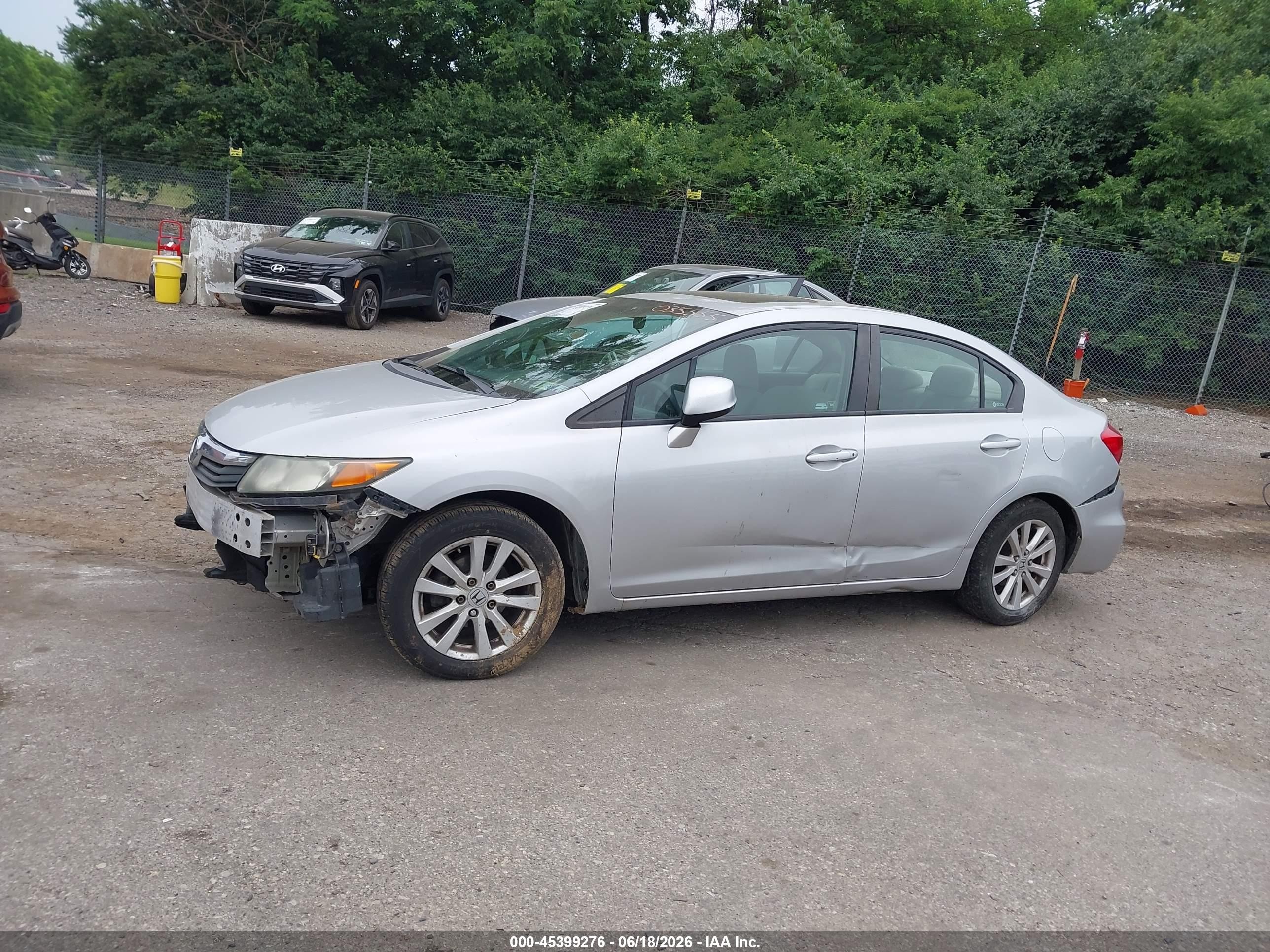 2012 Honda Civic Ex Silver vin: 19XFB2F88CE035555