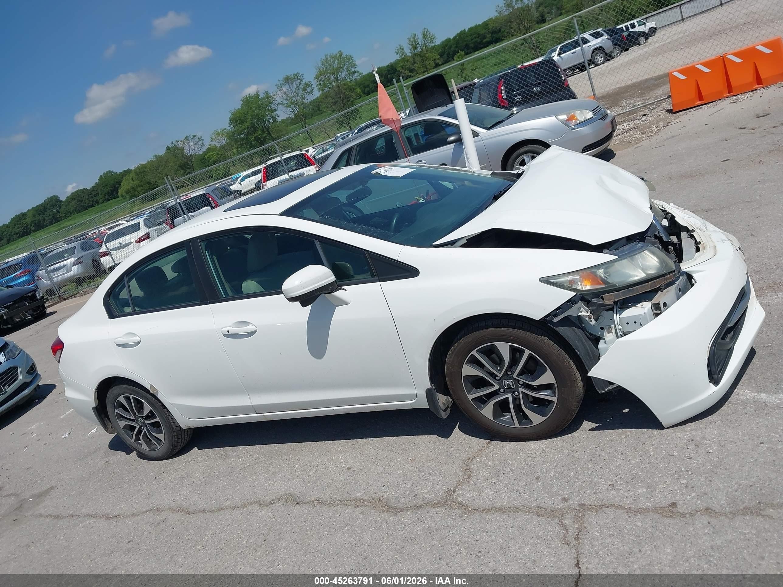 2014 Honda Civic Ex White vin: 19XFB2F89EE012899