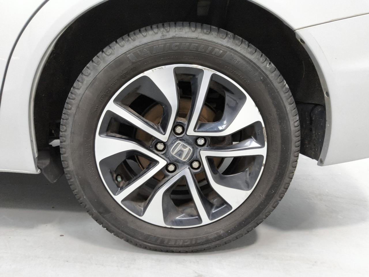 2014 Honda Civic Ex Silver vin: 19XFB2F89EE271019 Damage: Left Rear Wheel, Curb Rash, 8 To 9 Inches