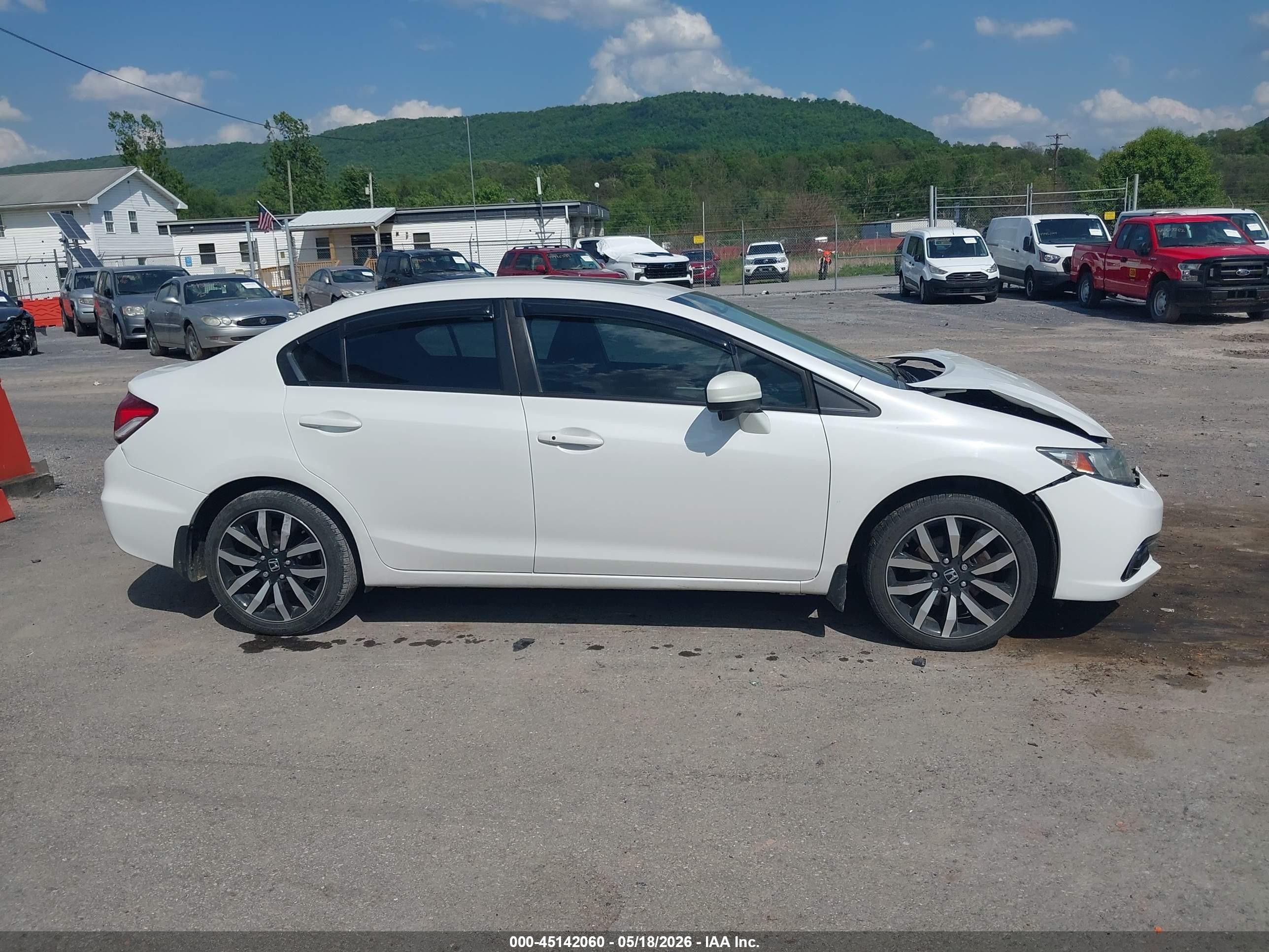 2014 Honda Civic Ex-l White vin: 19XFB2F91EE216041