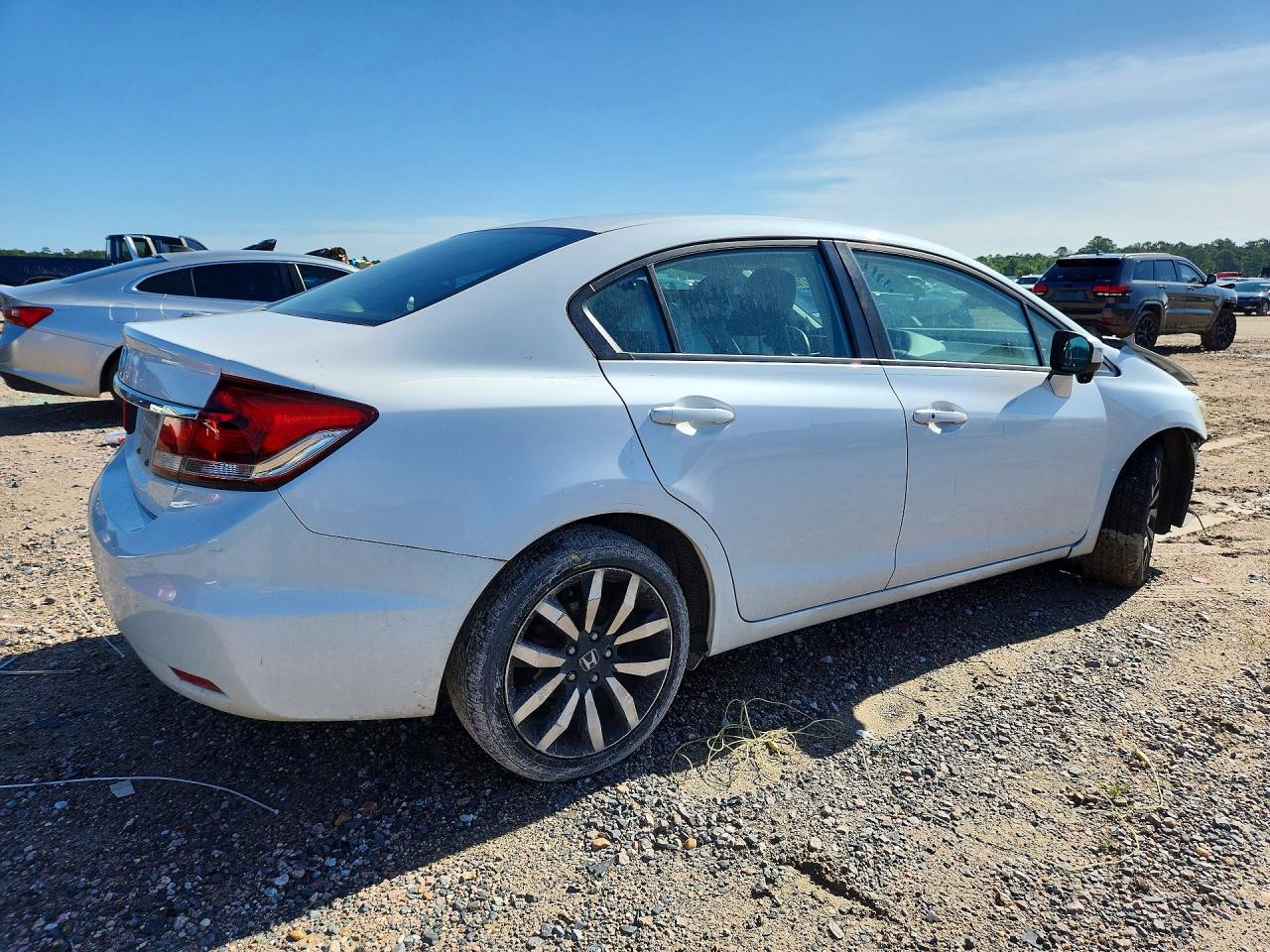2015 Honda Civic White vin: 19XFB2F91FE013880