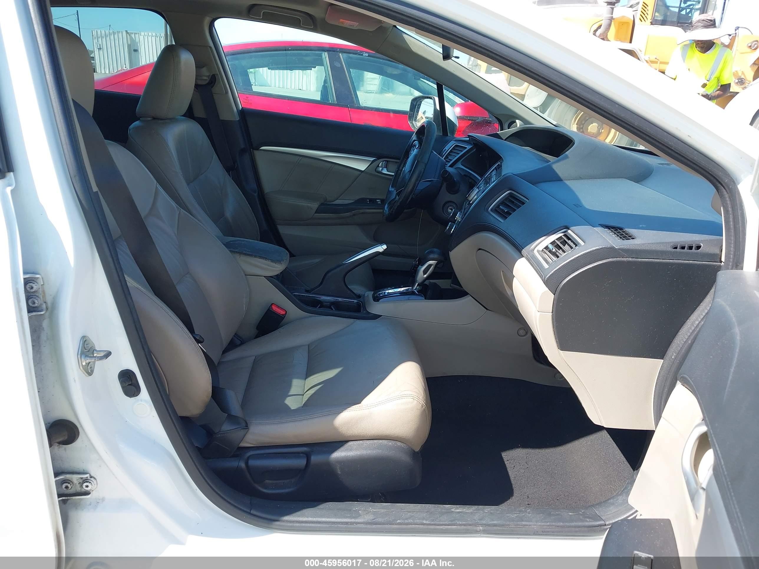 2013 Honda Civic Ex-l White vin: 19XFB2F92DE039692