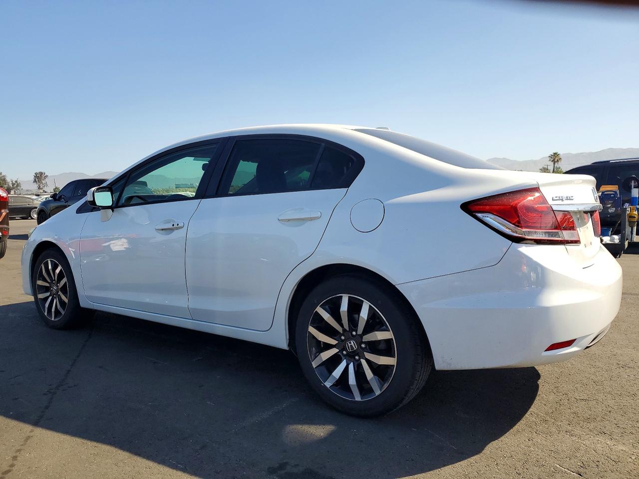 2015 Honda Civic Exl White vin: 19XFB2F93FE208136