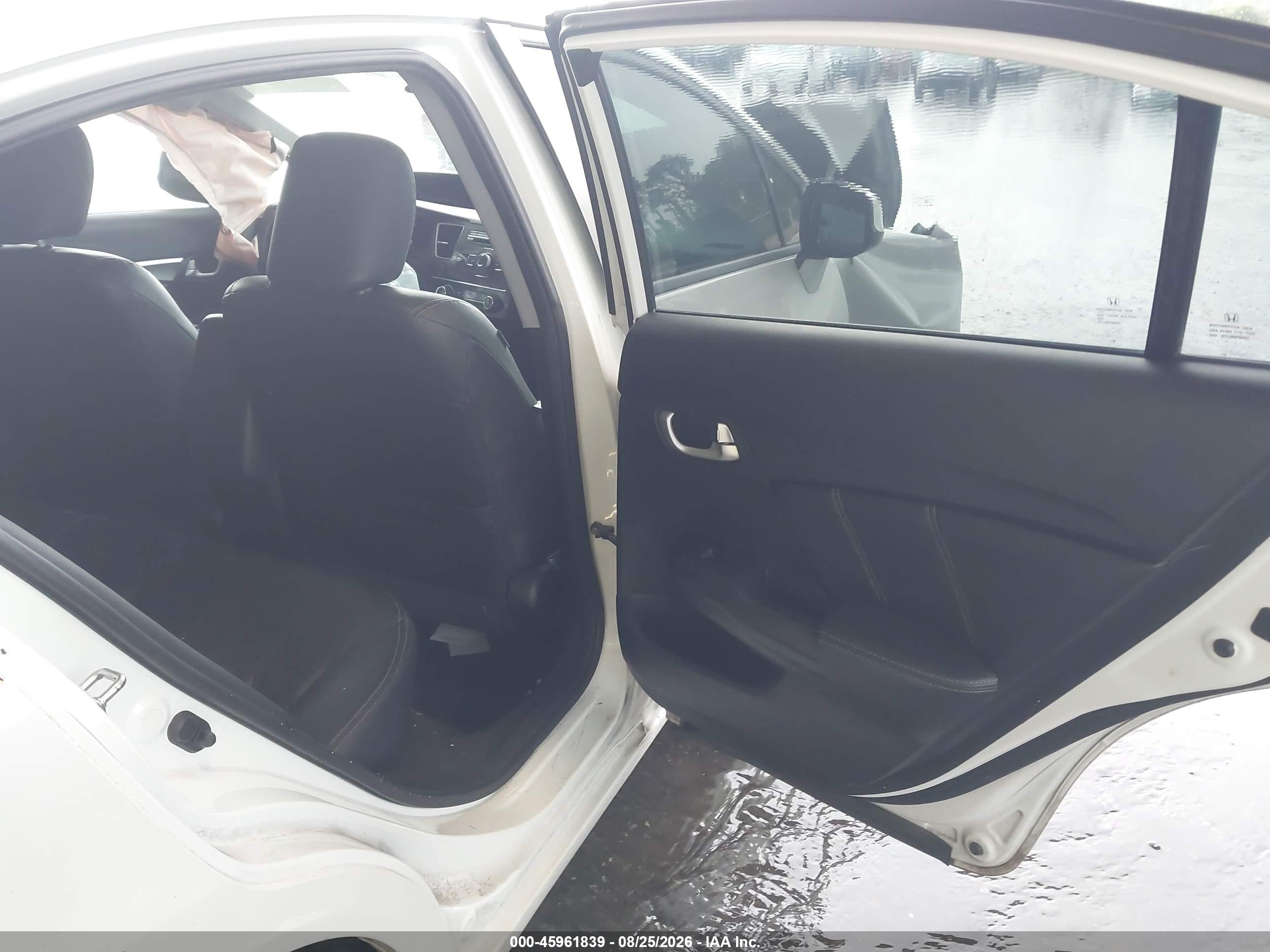 2013 Honda Civic Ex-l White vin: 19XFB2F95DE071326