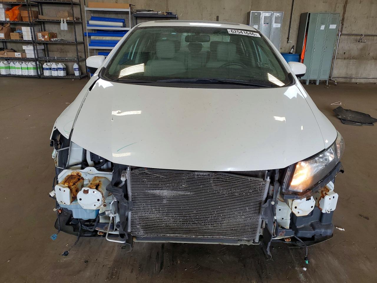 2014 Honda Civic Exl White vin: 19XFB2F95EE065446