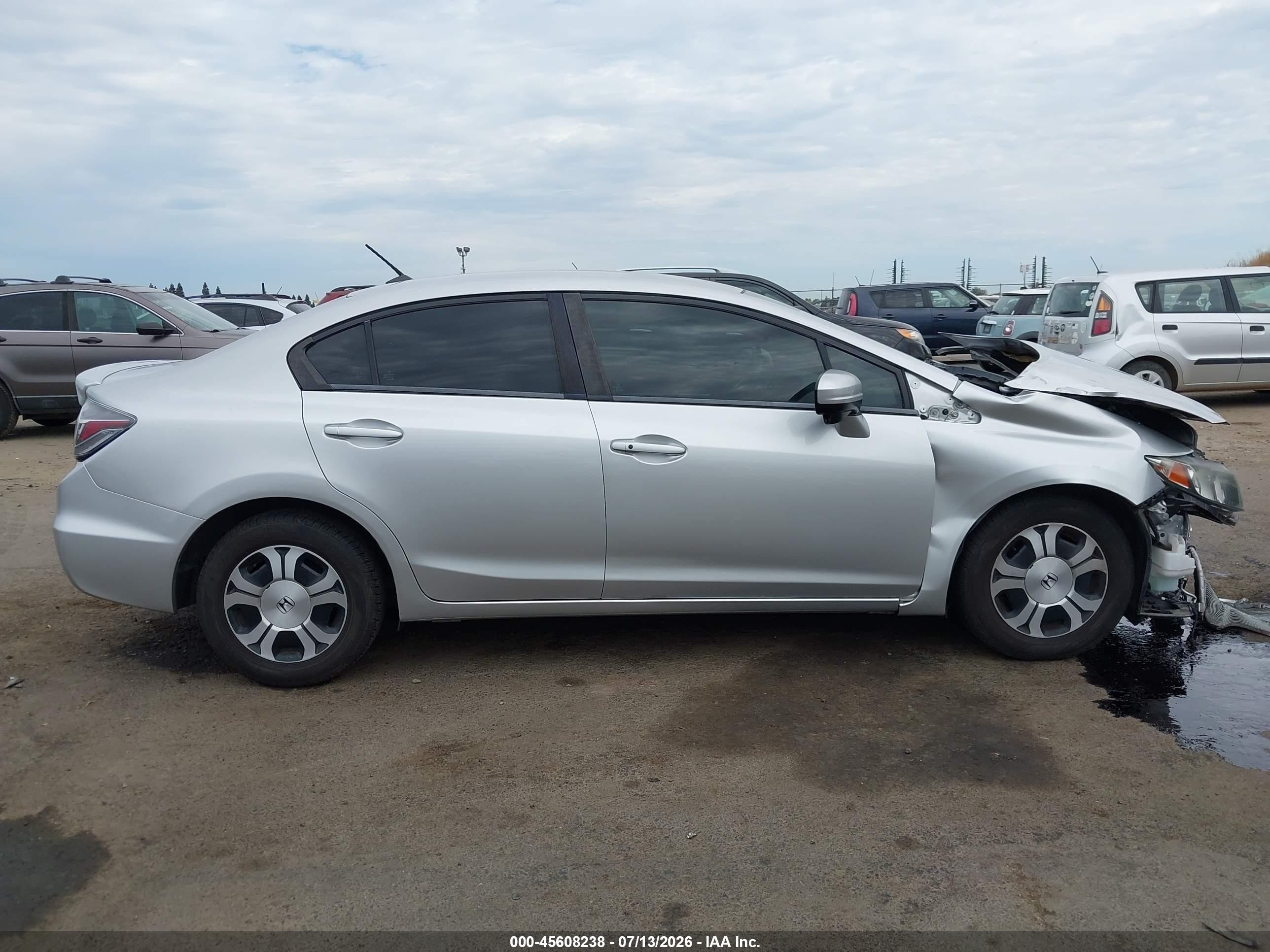 2015 Honda Civic Hybrid   Silver vin: 19XFB4F21FE201832