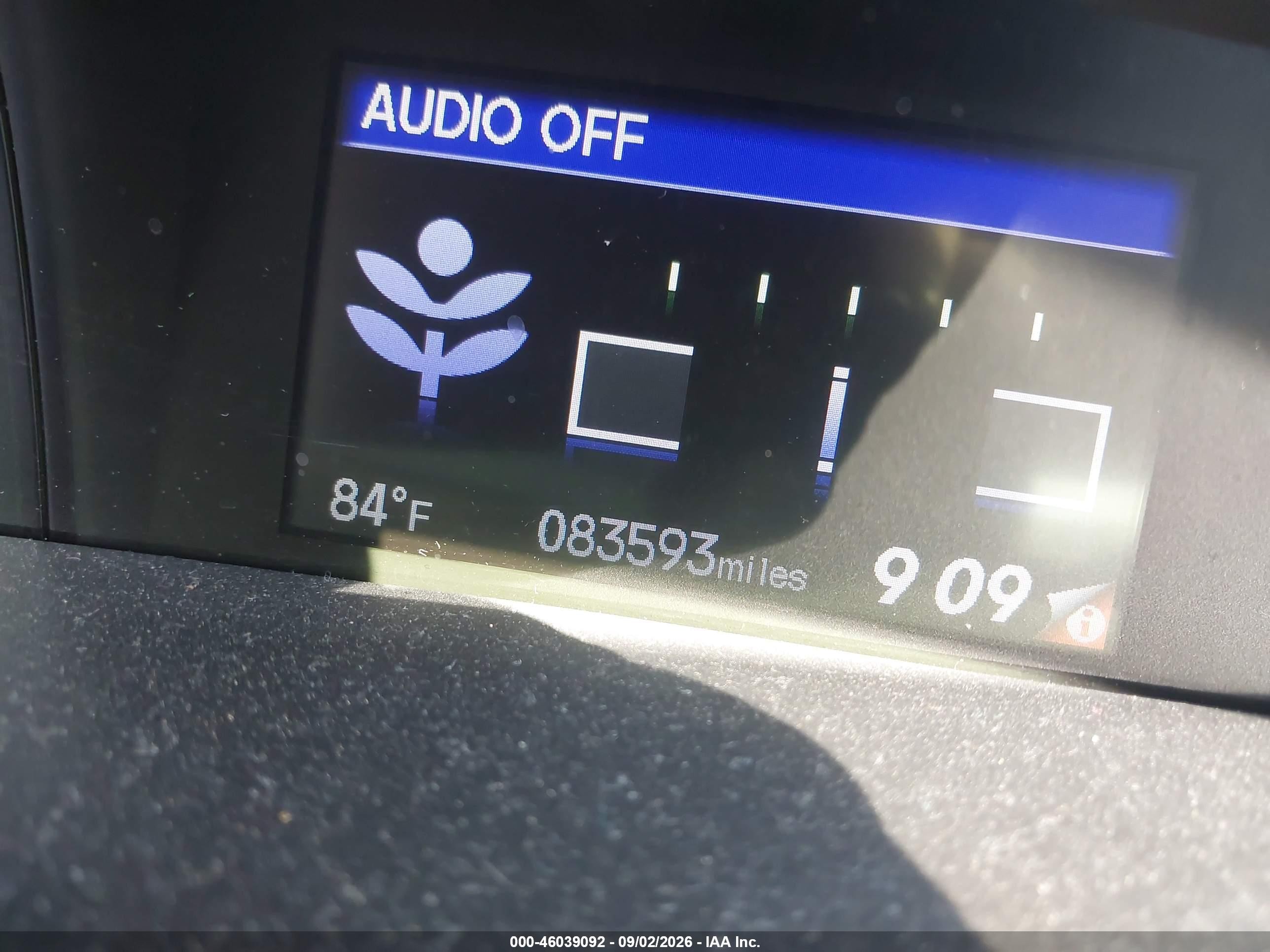 2014 Honda Civic Hybrid   Silver vin: 19XFB4F23EE002005