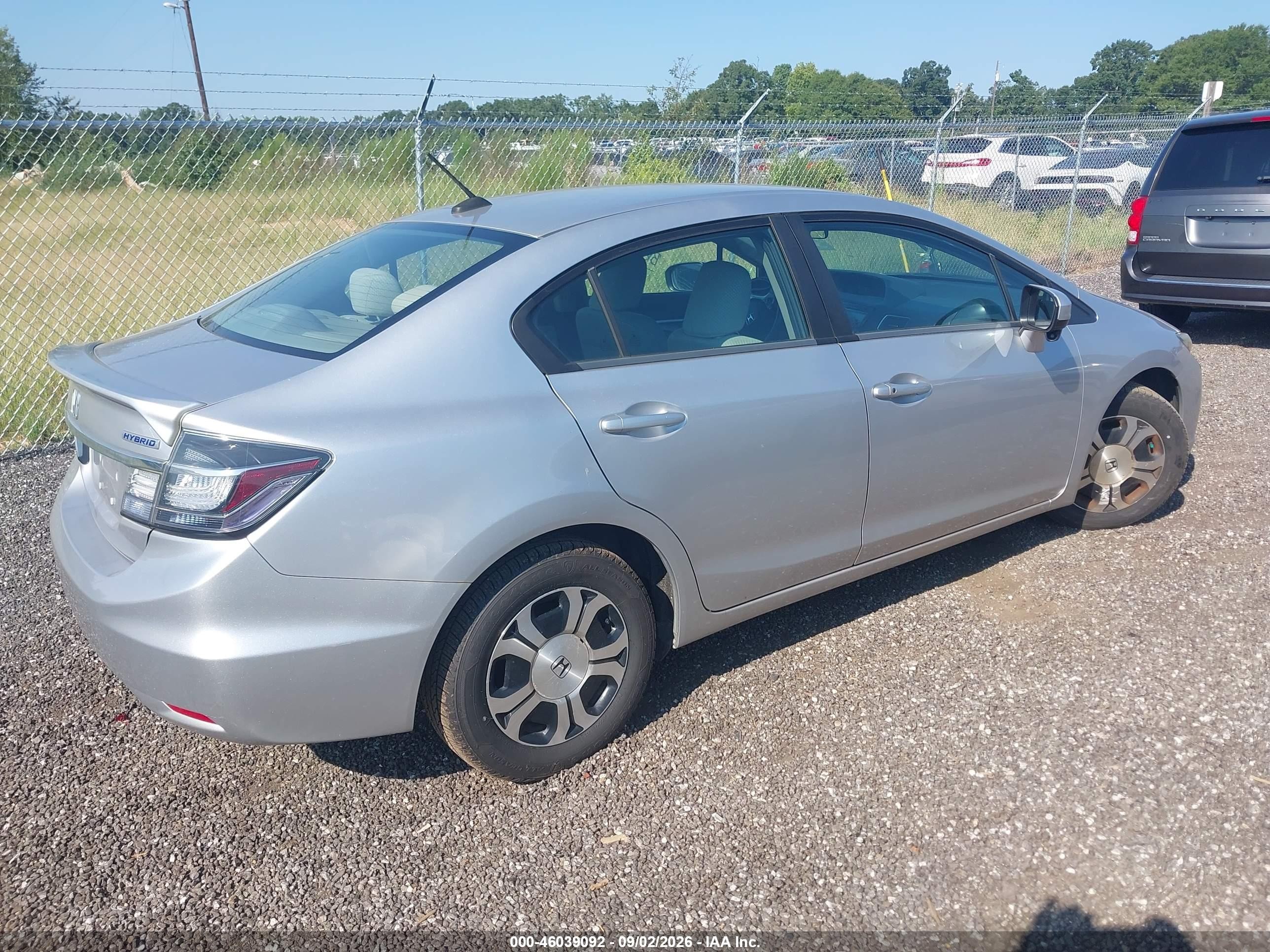 2014 Honda Civic Hybrid   Silver vin: 19XFB4F23EE002005