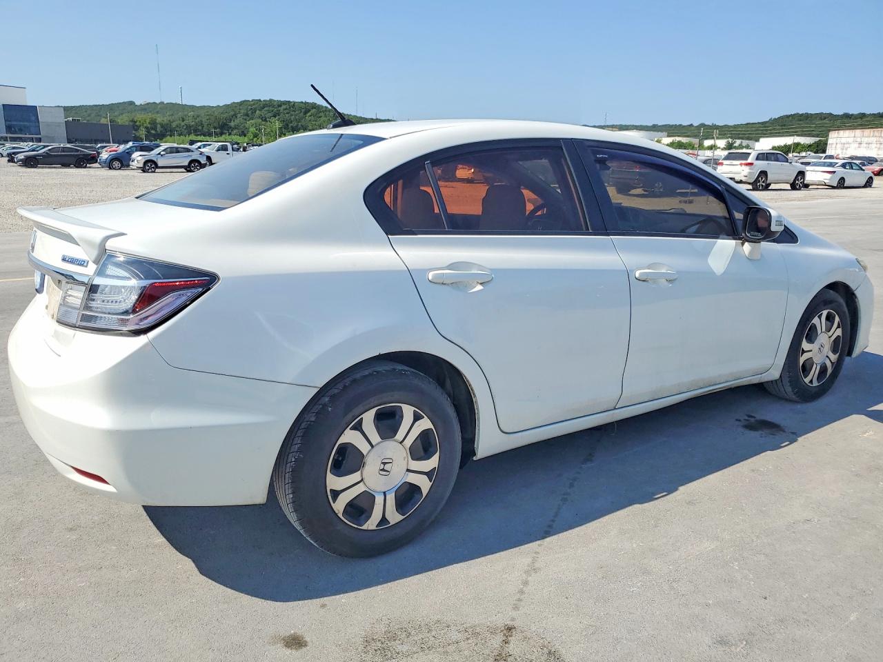 2013 Honda Civic Hybrid White vin: 19XFB4F24DE003744