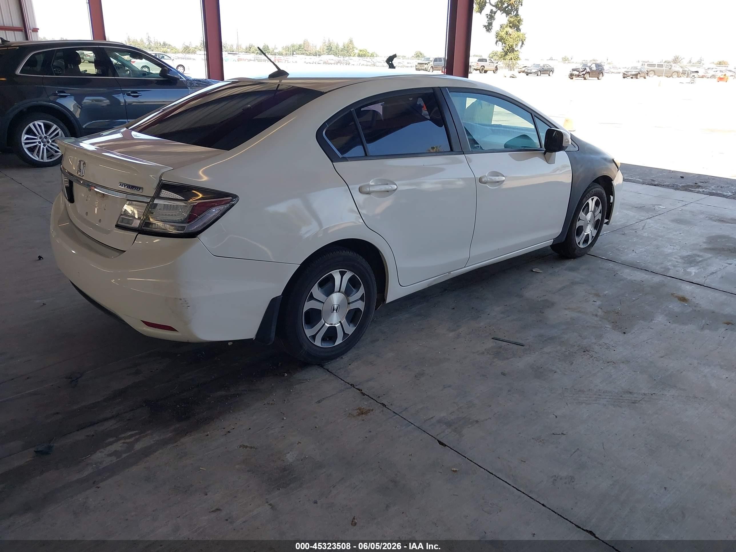 2013 Honda Civic Hybrid   Белый vin: 19XFB4F24DE200896