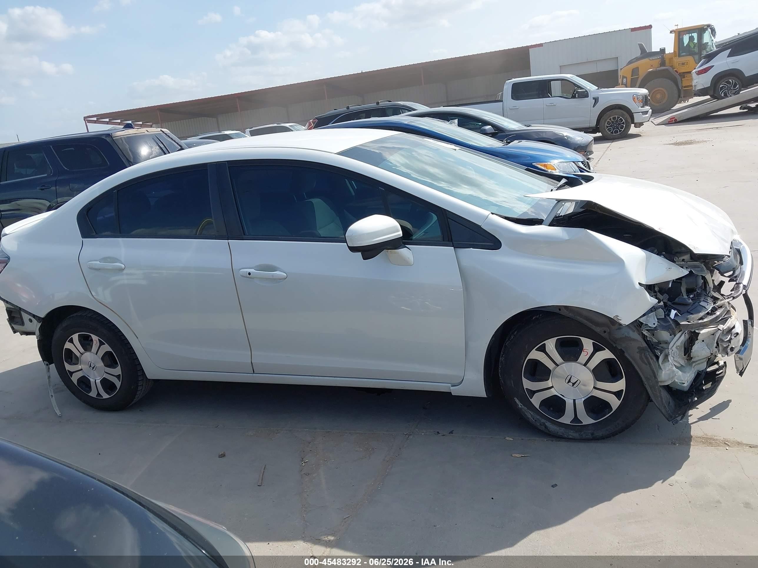 2015 Honda Civic Hybrid   Белый vin: 19XFB4F24FE000782