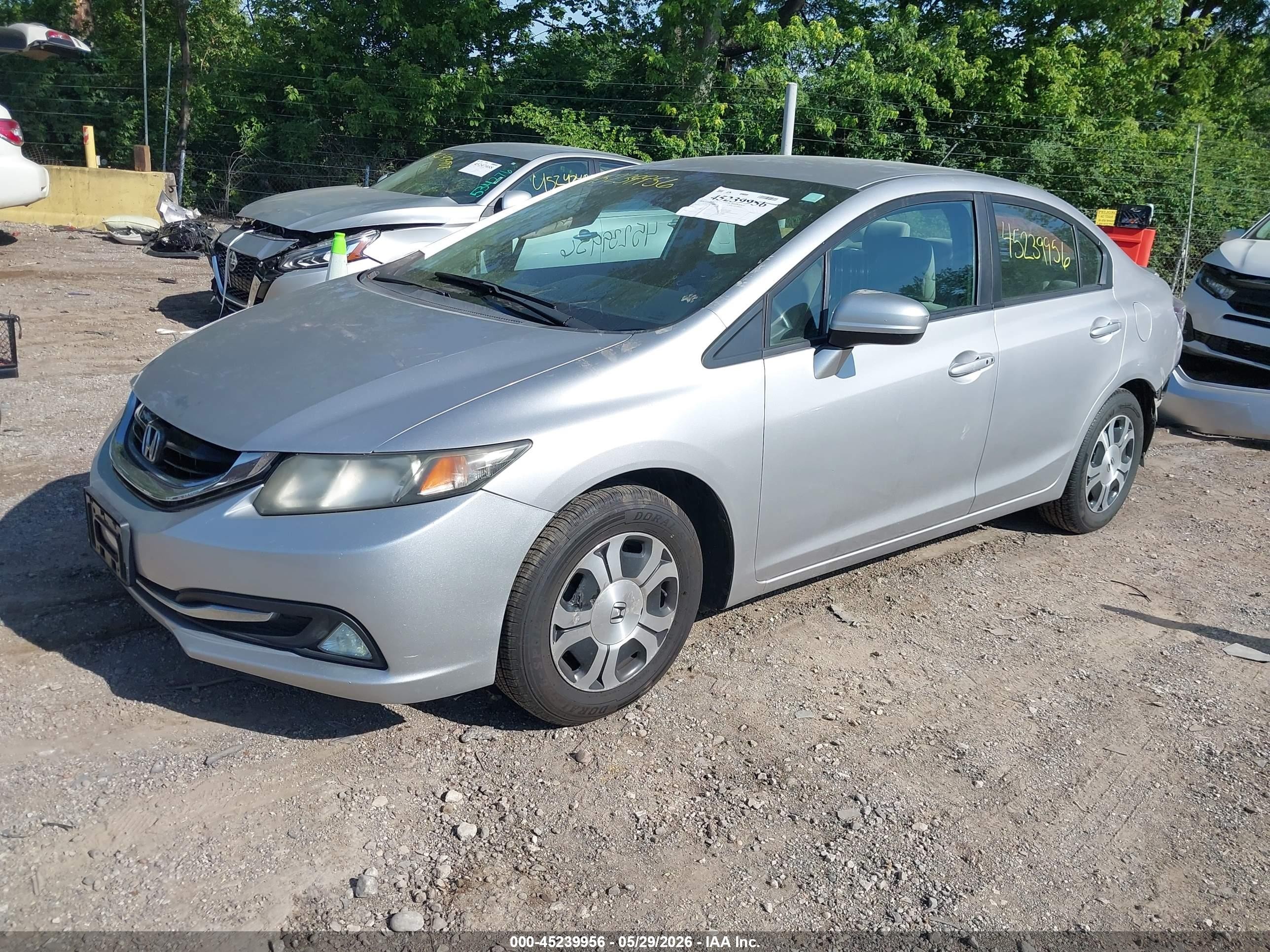 2014 Honda Civic Hybrid   Silver vin: 19XFB4F25EE000577
