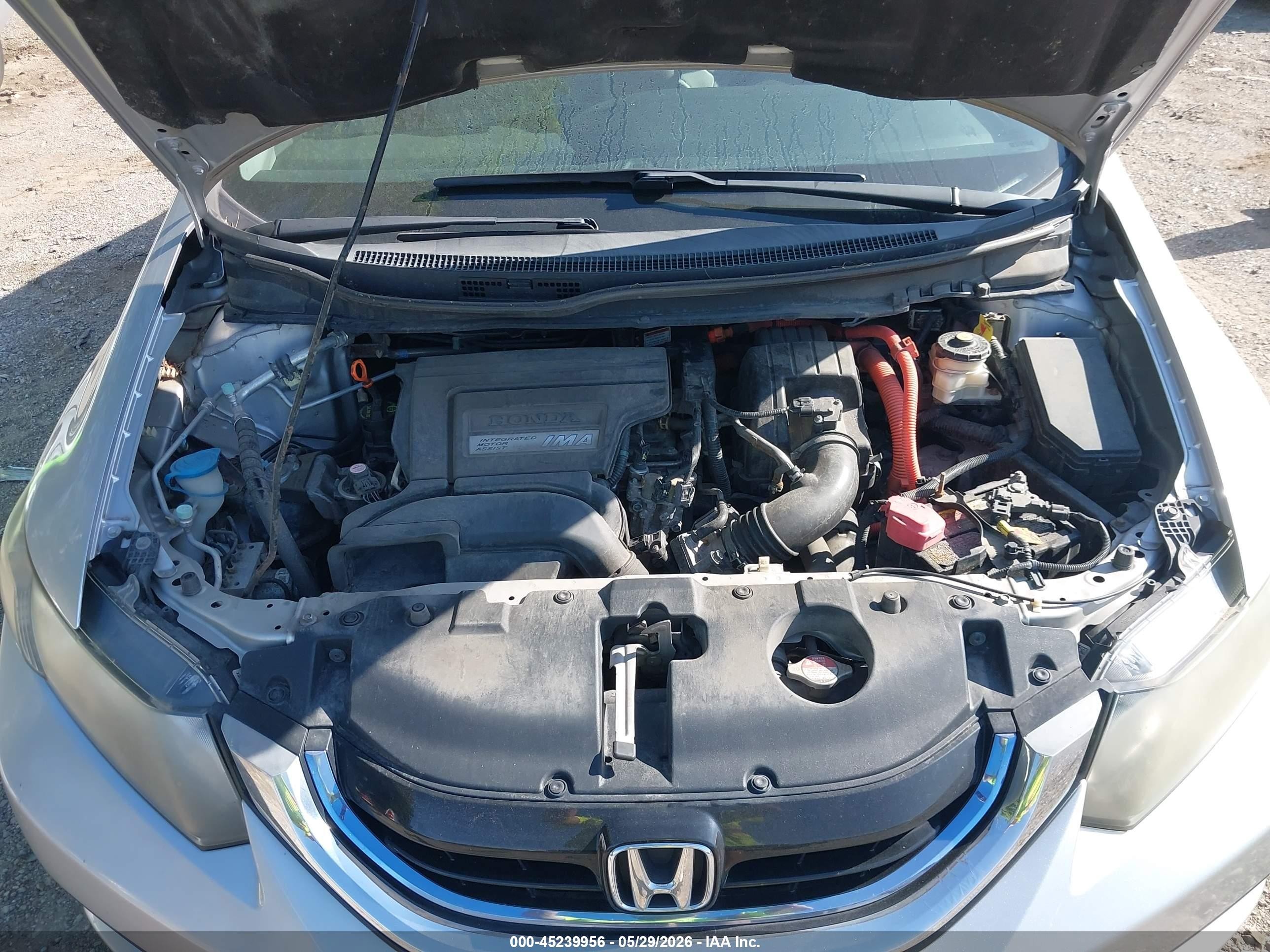2014 Honda Civic Hybrid   Silver vin: 19XFB4F25EE000577