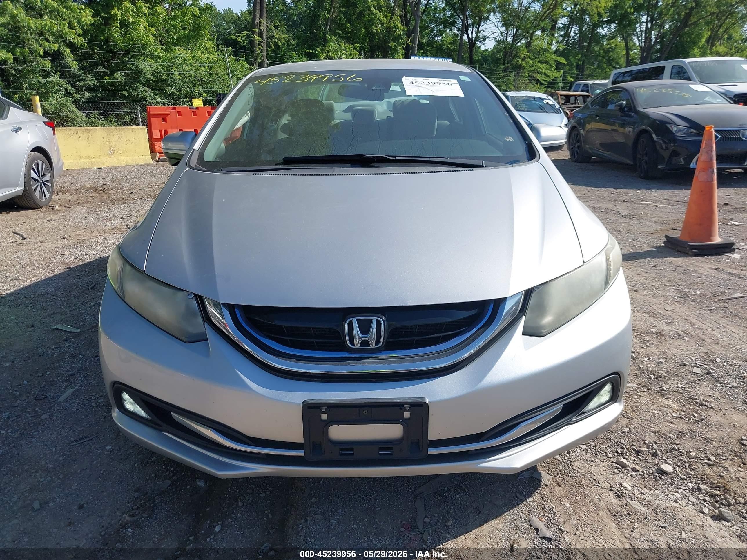 2014 Honda Civic Hybrid   Silver vin: 19XFB4F25EE000577