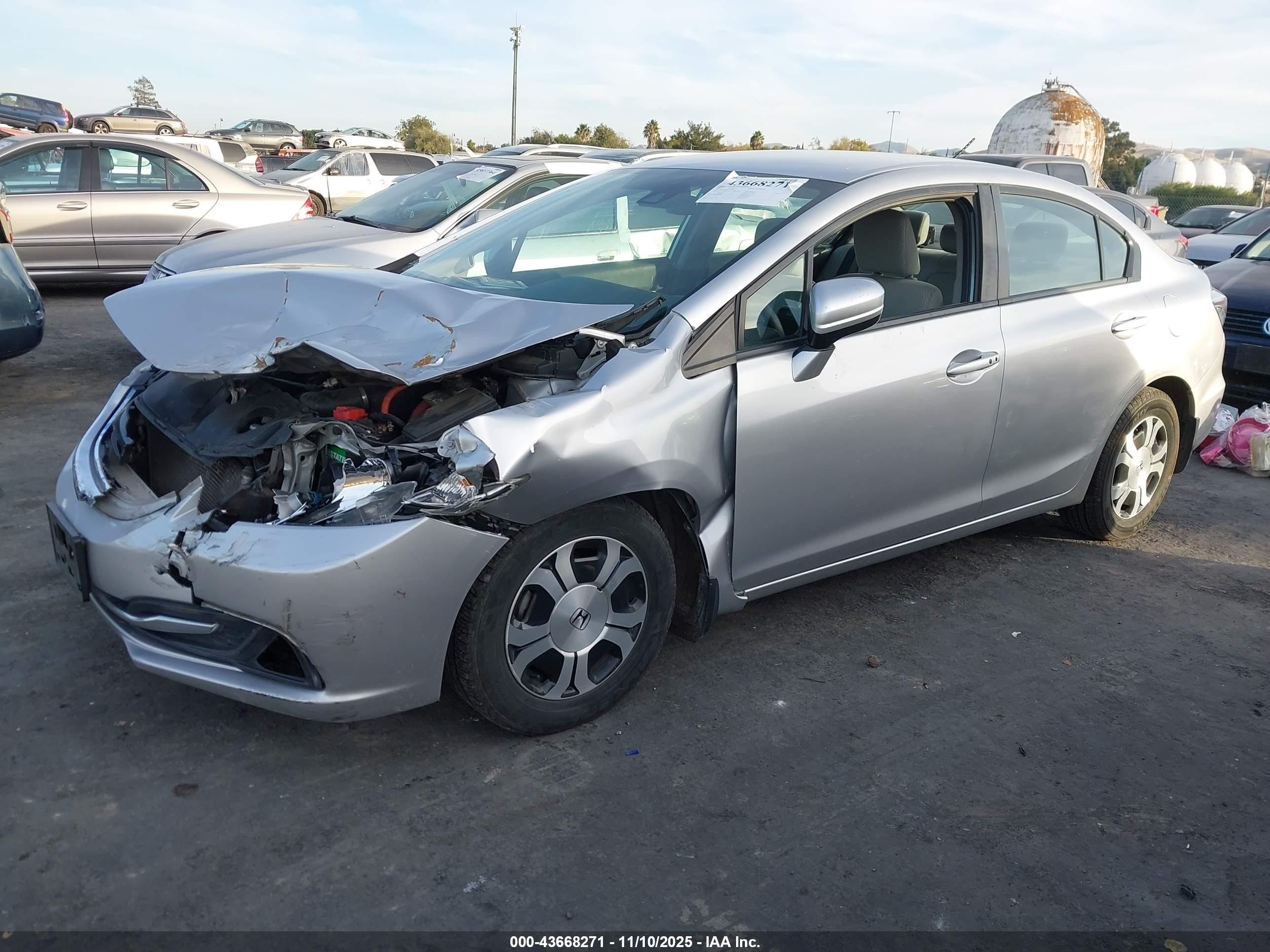 2015 Honda Civic Hybrid   Silver vin: 19XFB4F25FE200215