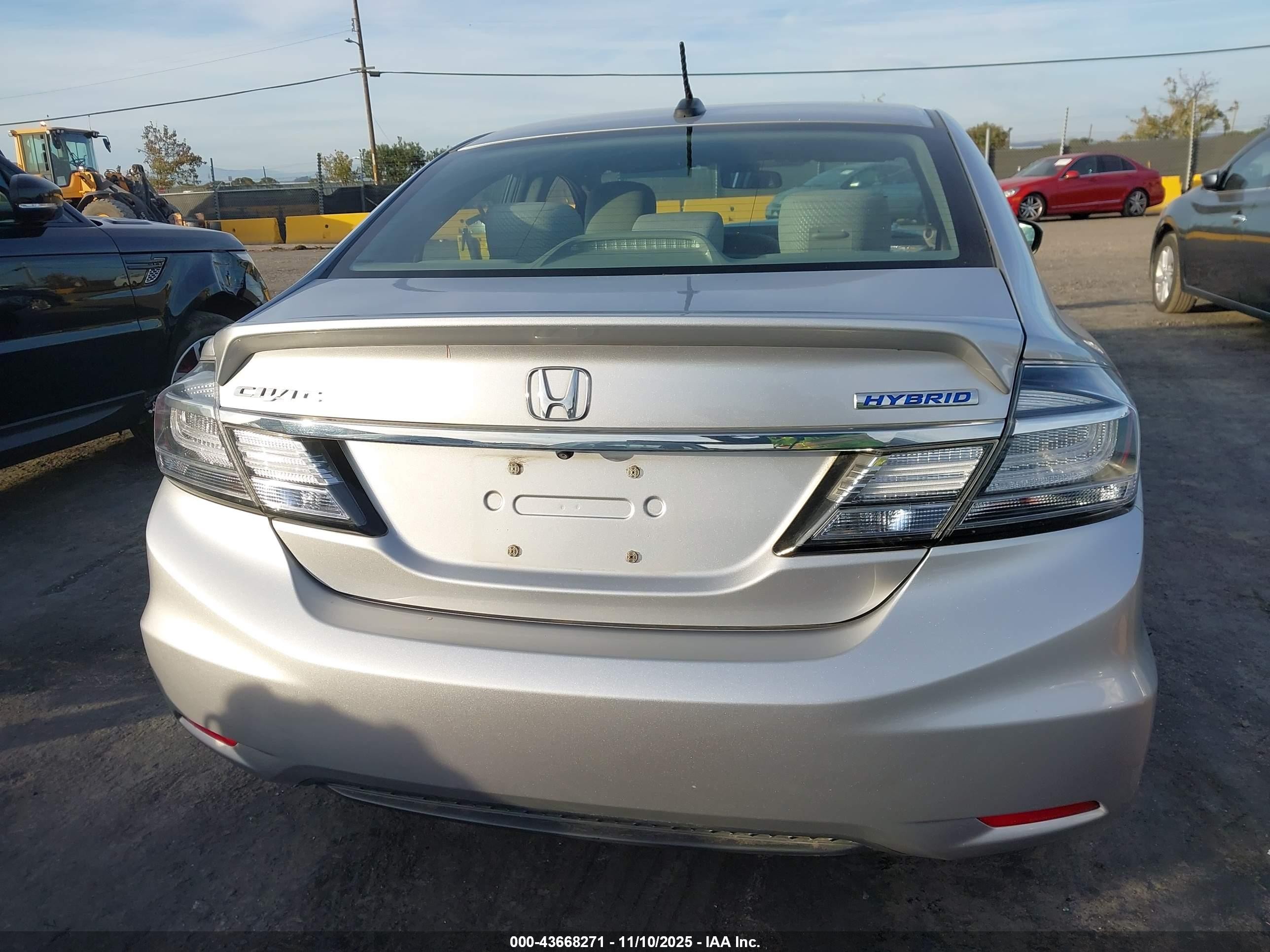 2015 Honda Civic Hybrid   Silver vin: 19XFB4F25FE200215