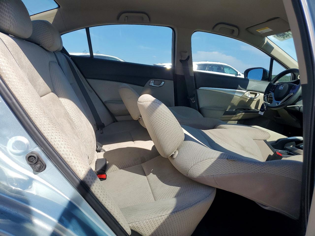 2014 Honda Civic Hybrid Silver vin: 19XFB4F26EE000085