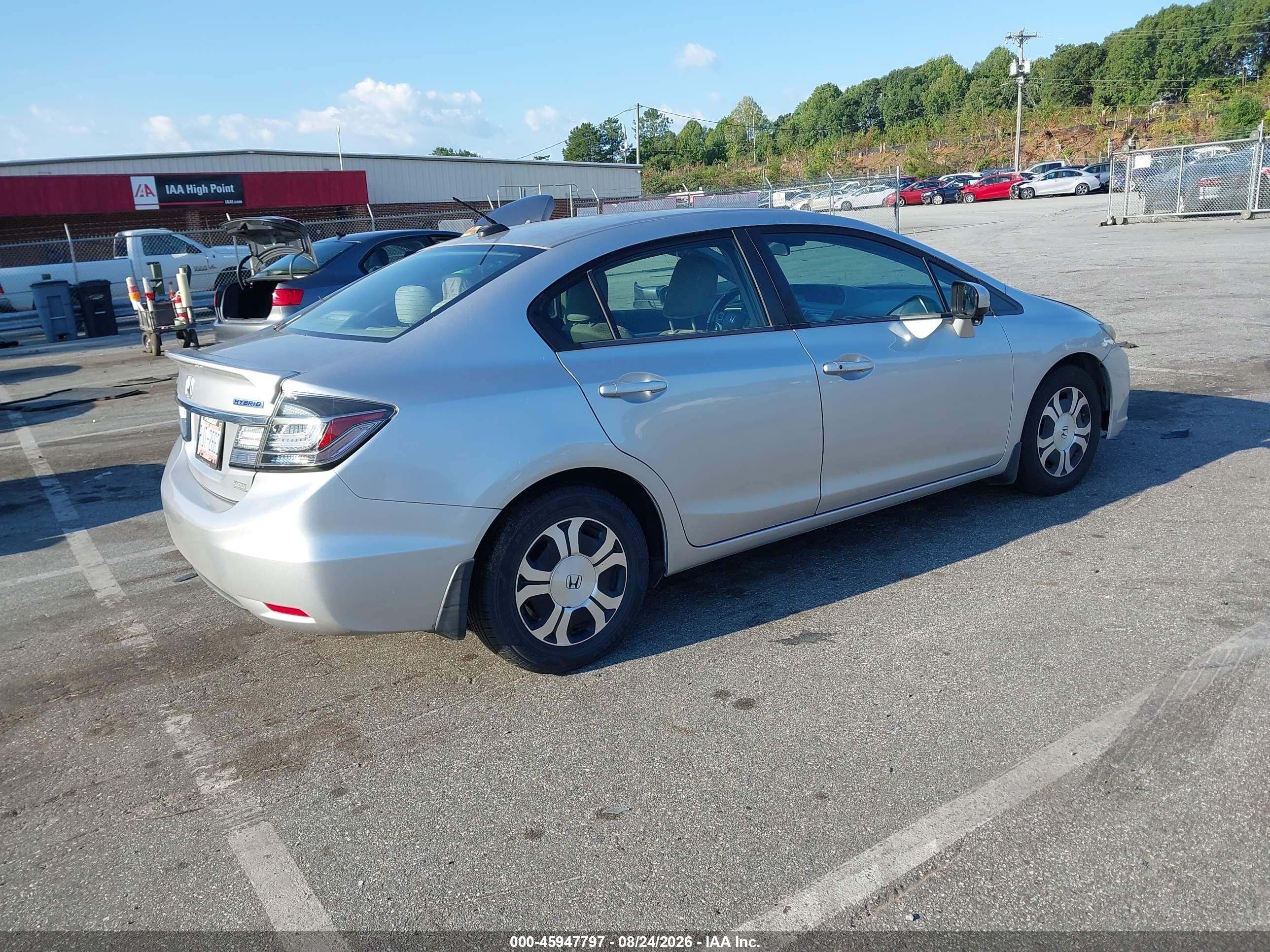 2014 Honda Civic Hybrid   Silver vin: 19XFB4F26EE002015