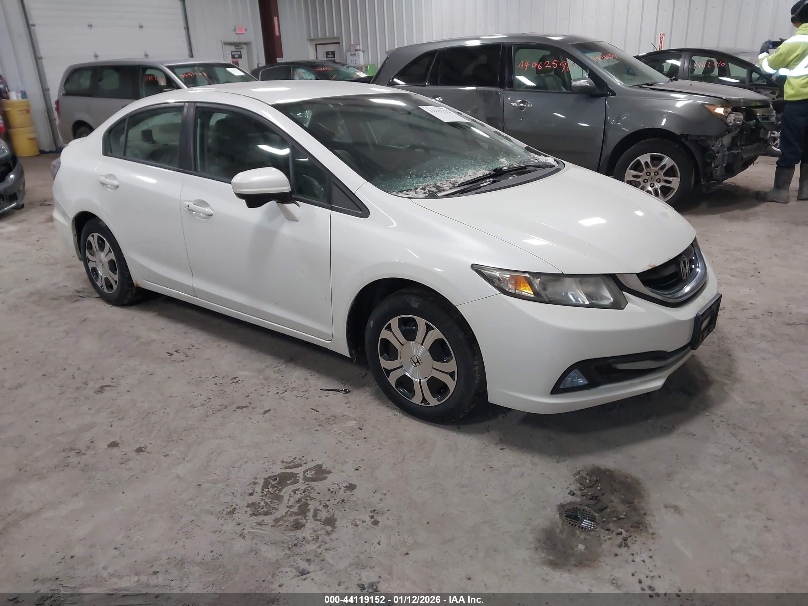 19XFB4F27EE200778