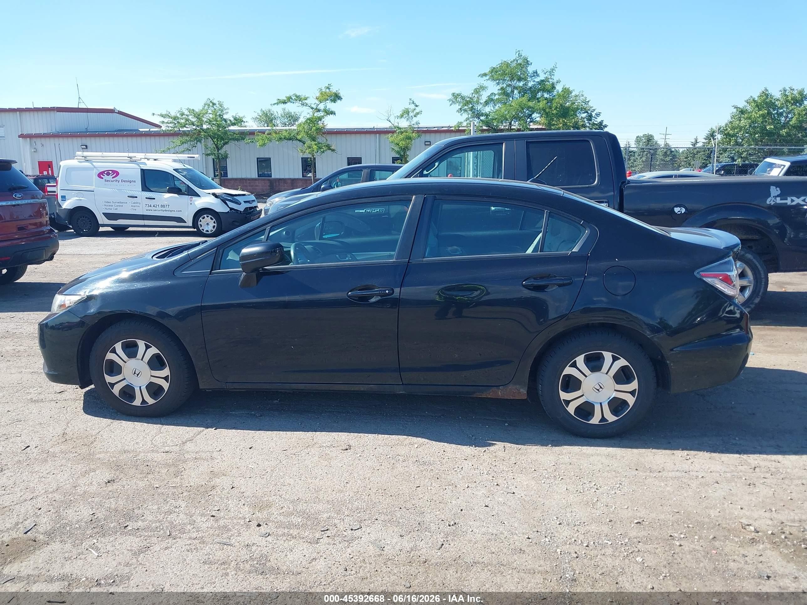 2014 Honda Civic Hybrid   Black vin: 19XFB4F28EE001433