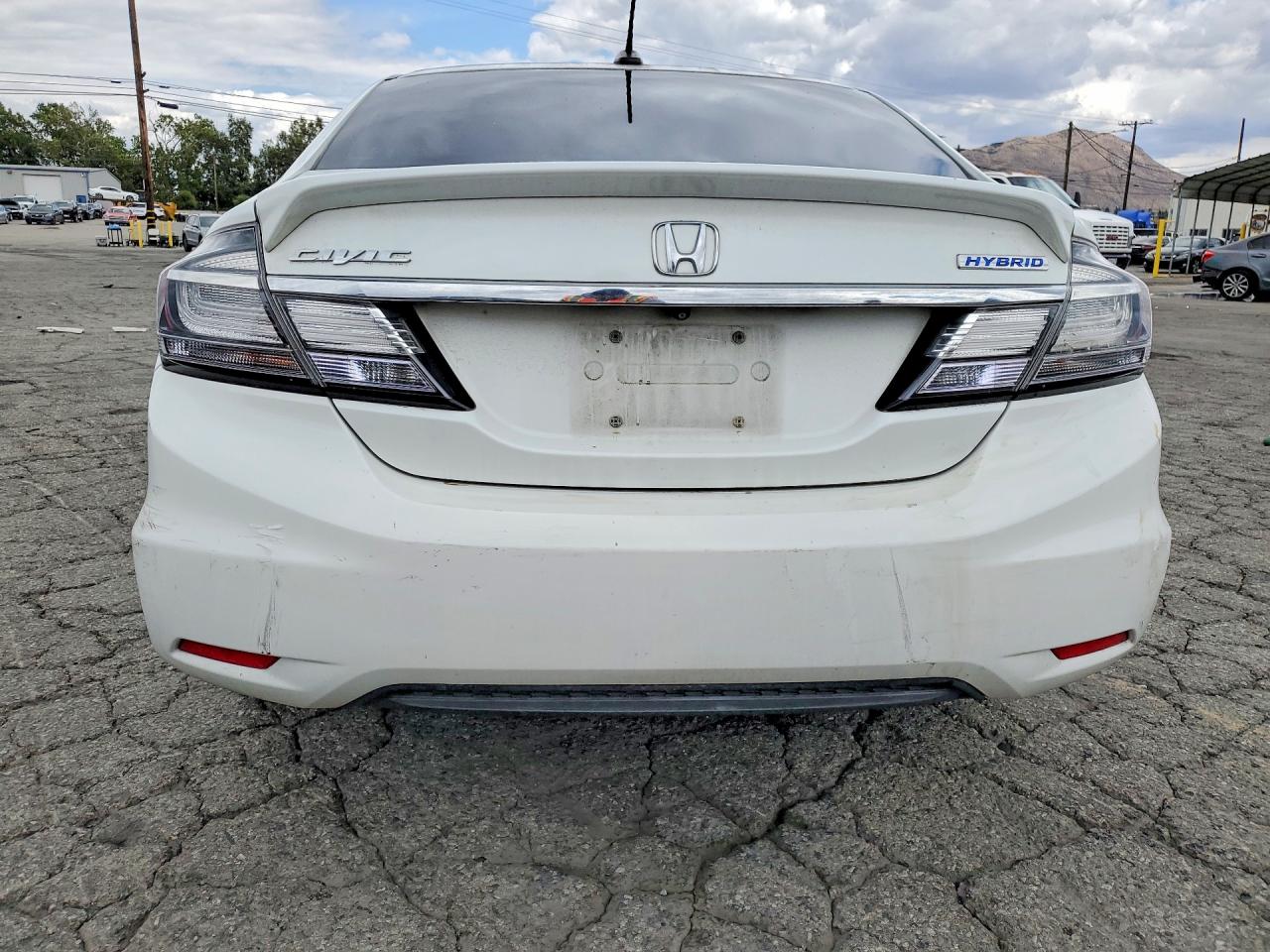 2014 Honda Civic Hybrid White vin: 19XFB4F29EE200992