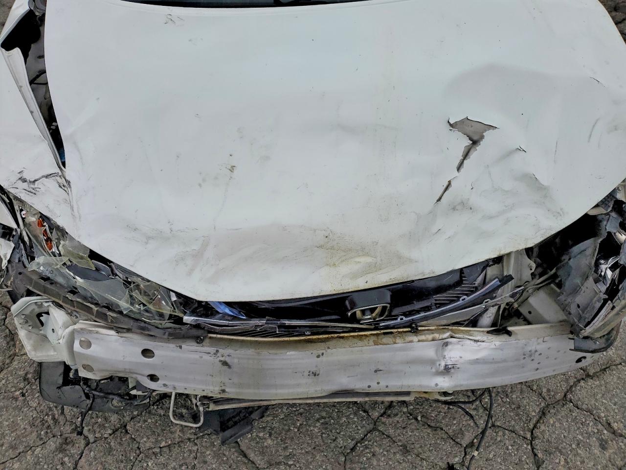 2014 Honda Civic Hybrid White vin: 19XFB4F29EE200992