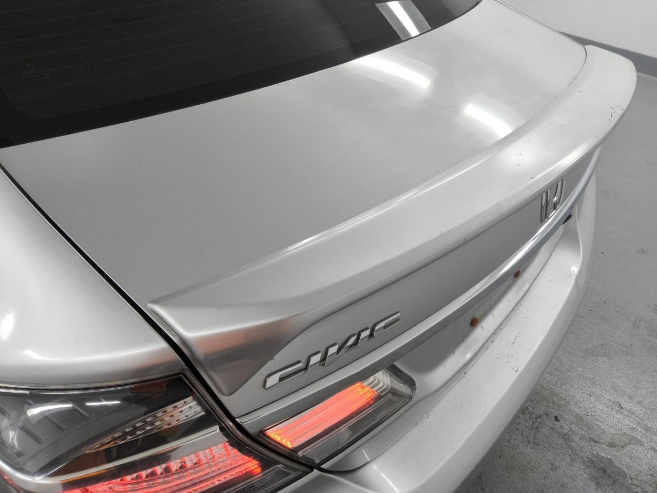 2013 Honda Civic Hybrid L Silver vin: 19XFB4F38DE202112 Damage: Deck Lid, Previous Repair, Substandard Repair