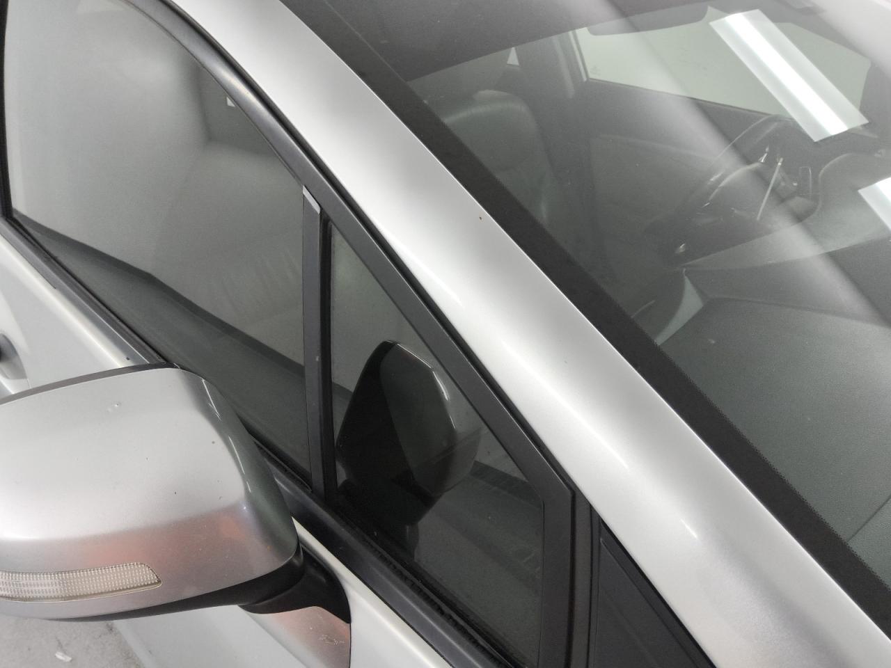 2013 Honda Civic Hybrid L Silver vin: 19XFB4F38DE202112 Damage: Right Drip Rail, Chipped, 3