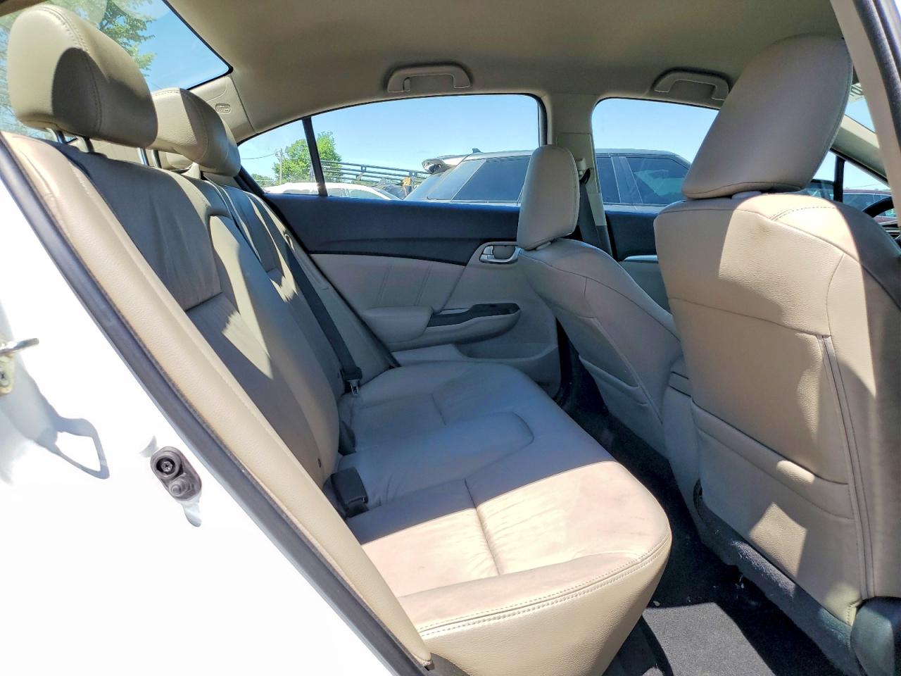 2015 Honda Civic Hybrid L Белый vin: 19XFB4F3XFE201630