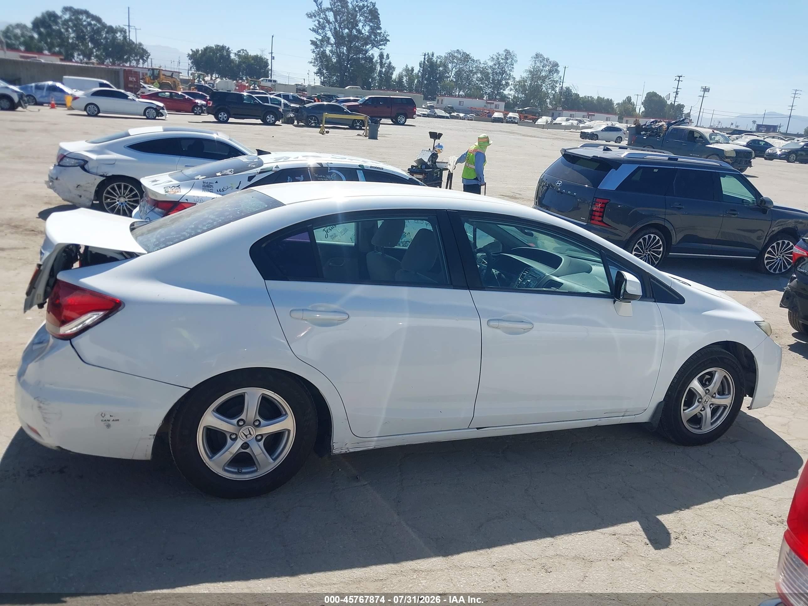 2013 Honda Civic Natural Gas Белый vin: 19XFB5F56DE000294