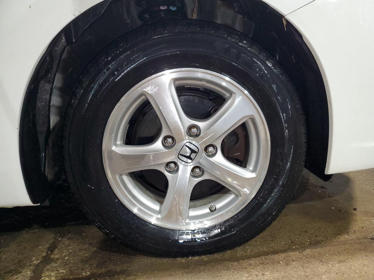 2013 Honda Civic Natural Gas White vin: 19XFB5F57DE000417 Damage: Right Front Wheel, Corrosion, 5 To 6 Inches