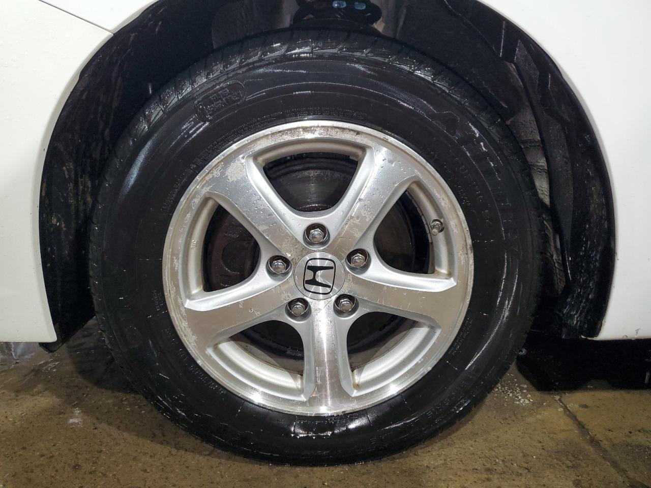 2013 Honda Civic Natural Gas White vin: 19XFB5F57DE000417 Damage: Left Front Wheel, Corrosion, 9 To 10 Inches