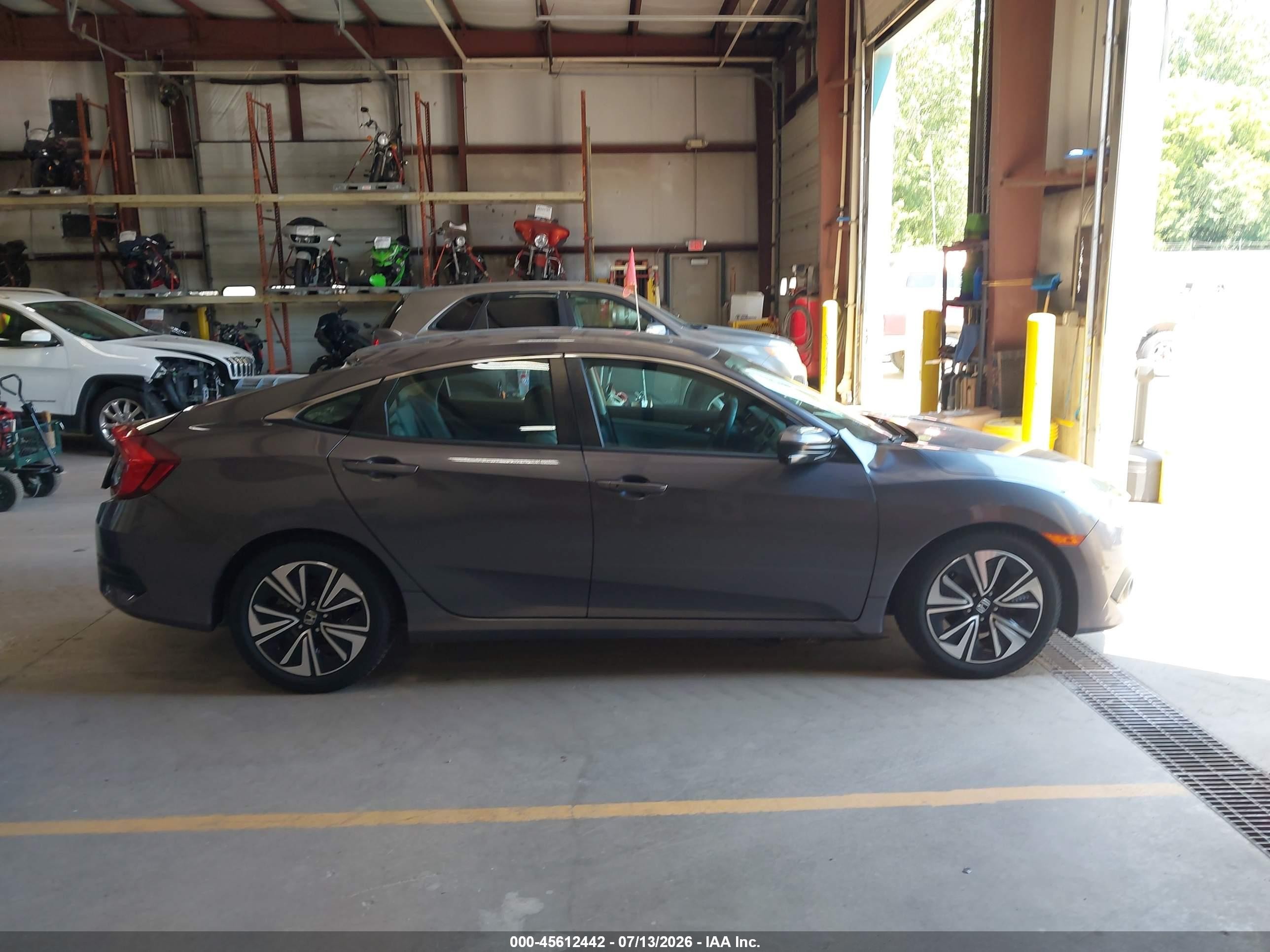 2016 Honda Civic Ex-t Серебряный vin: 19XFC1F31GE021384