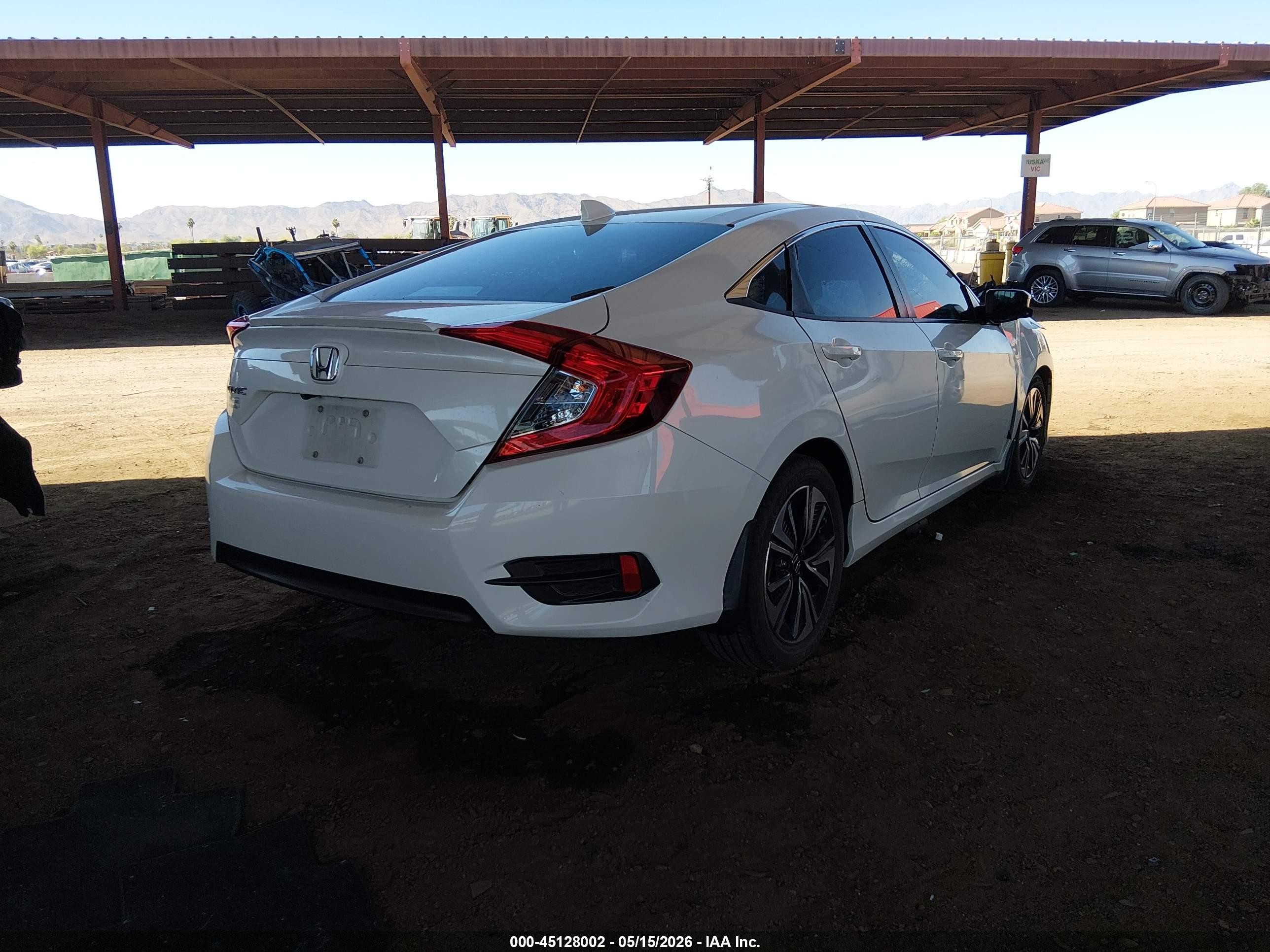 2017 Honda Civic Ex-t Белый vin: 19XFC1F31HE007227