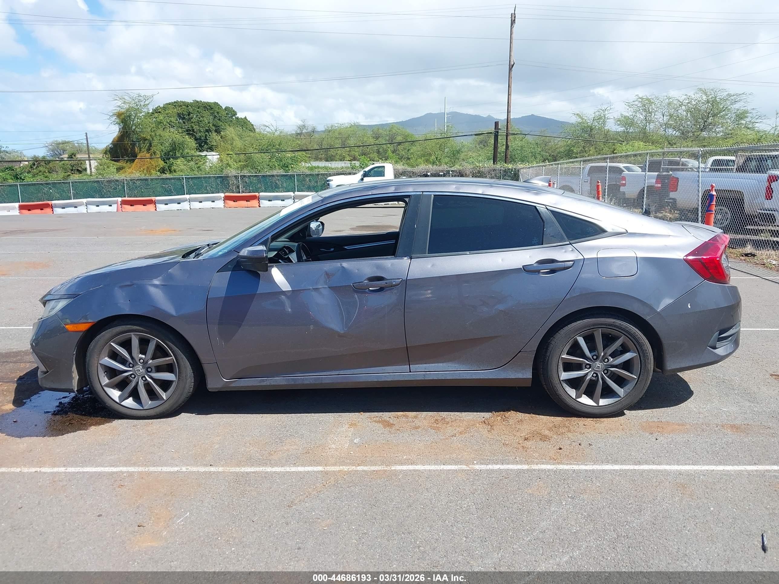 2019 Honda Civic Ex Серый vin: 19XFC1F34KE019833