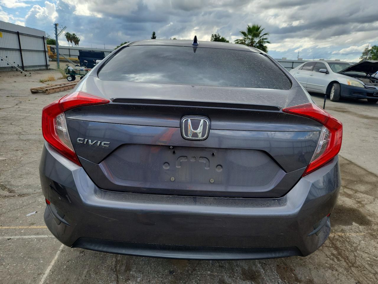 2017 Honda Civic Ex Gray vin: 19XFC1F35HE029652