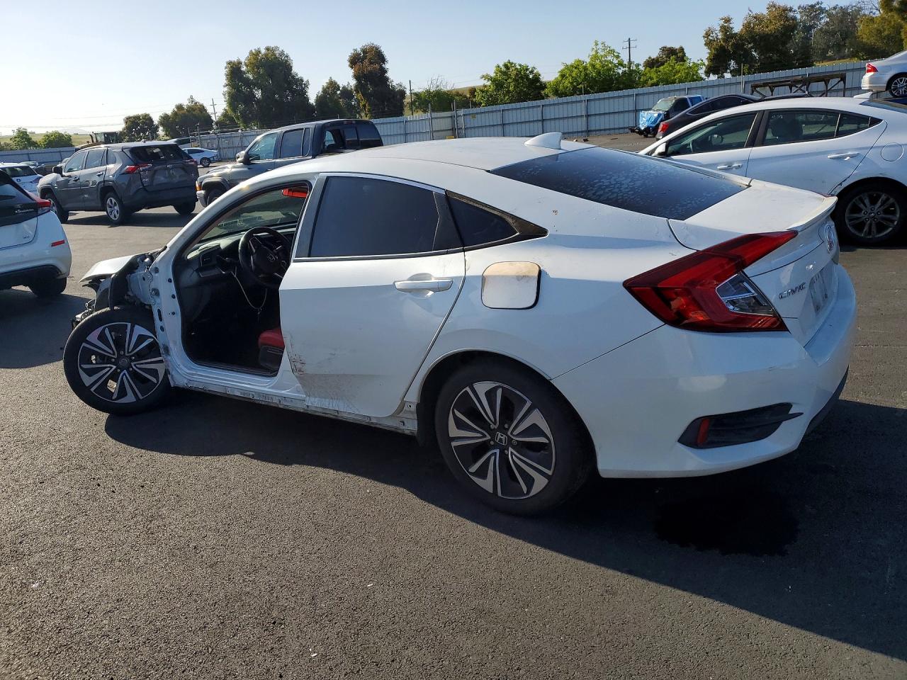 2018 Honda Civic Ex White vin: 19XFC1F39JE201574