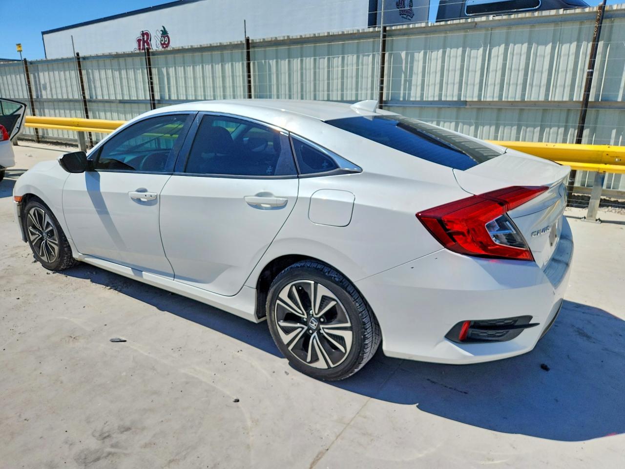 2016 Honda Civic Ex Белый vin: 19XFC1F3XGE206744