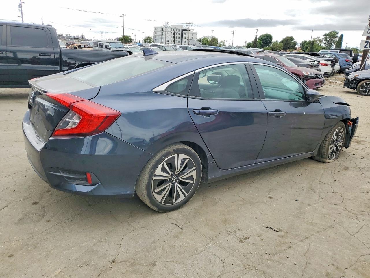 2017 Honda Civic Ex Blue vin: 19XFC1F43HE206739