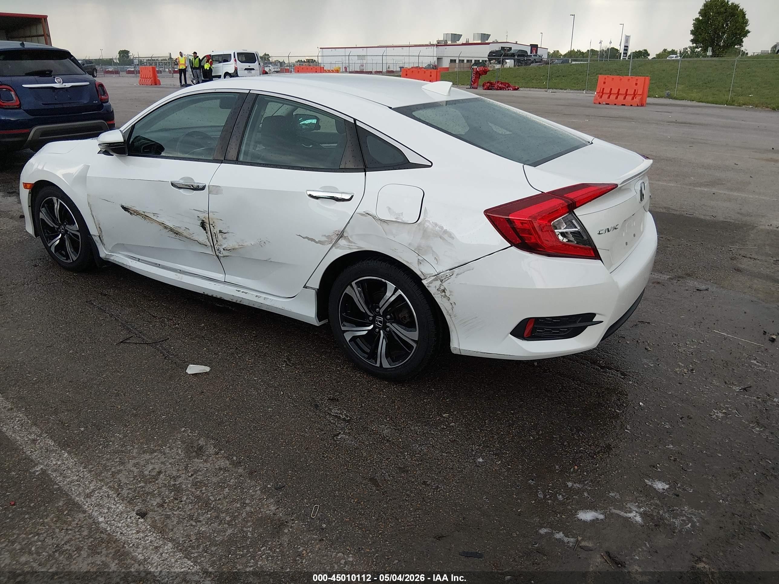 2016 Honda Civic Touring White vin: 19XFC1F92GE017249