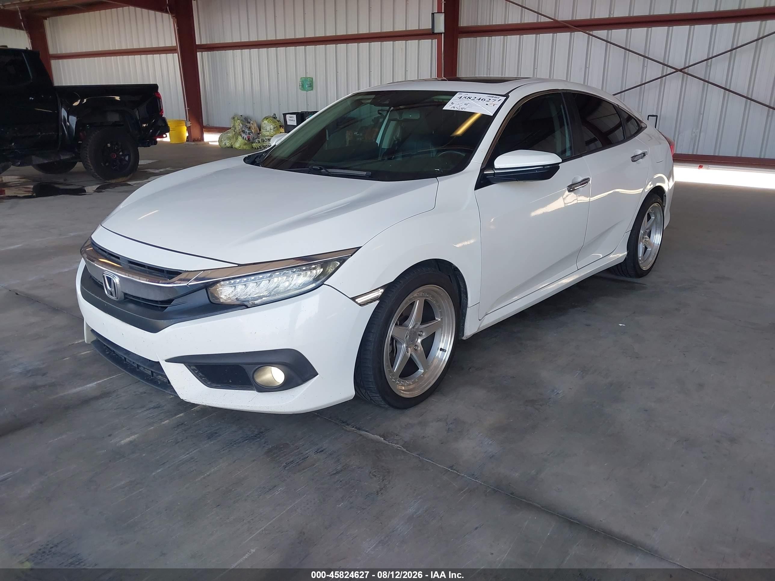 2016 Honda Civic Touring White vin: 19XFC1F92GE221954